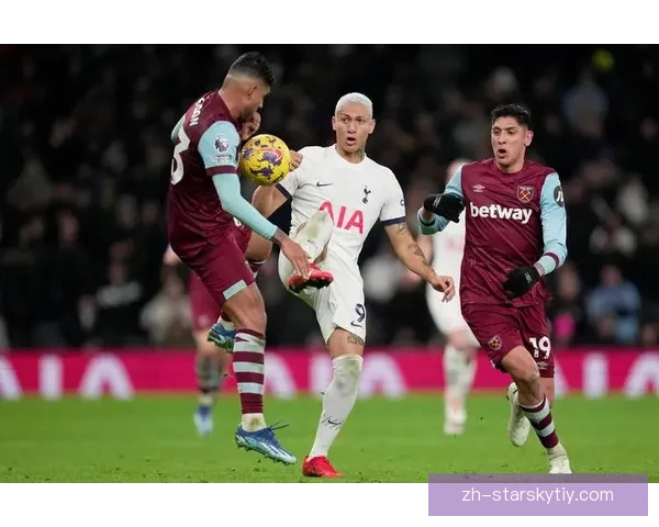 天空报道：西汉姆欲租借金斯基 热刺待欧冠后决定